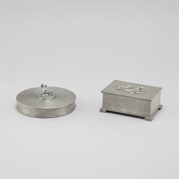 Two boxes in pewter, by GAB & Juvelerare Harald Linder i Uddevalla
för J.L. Hultman, 1933 and 1932.