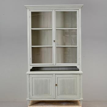 SKÅP, gustaviansk stil, 1900/2000-tal.