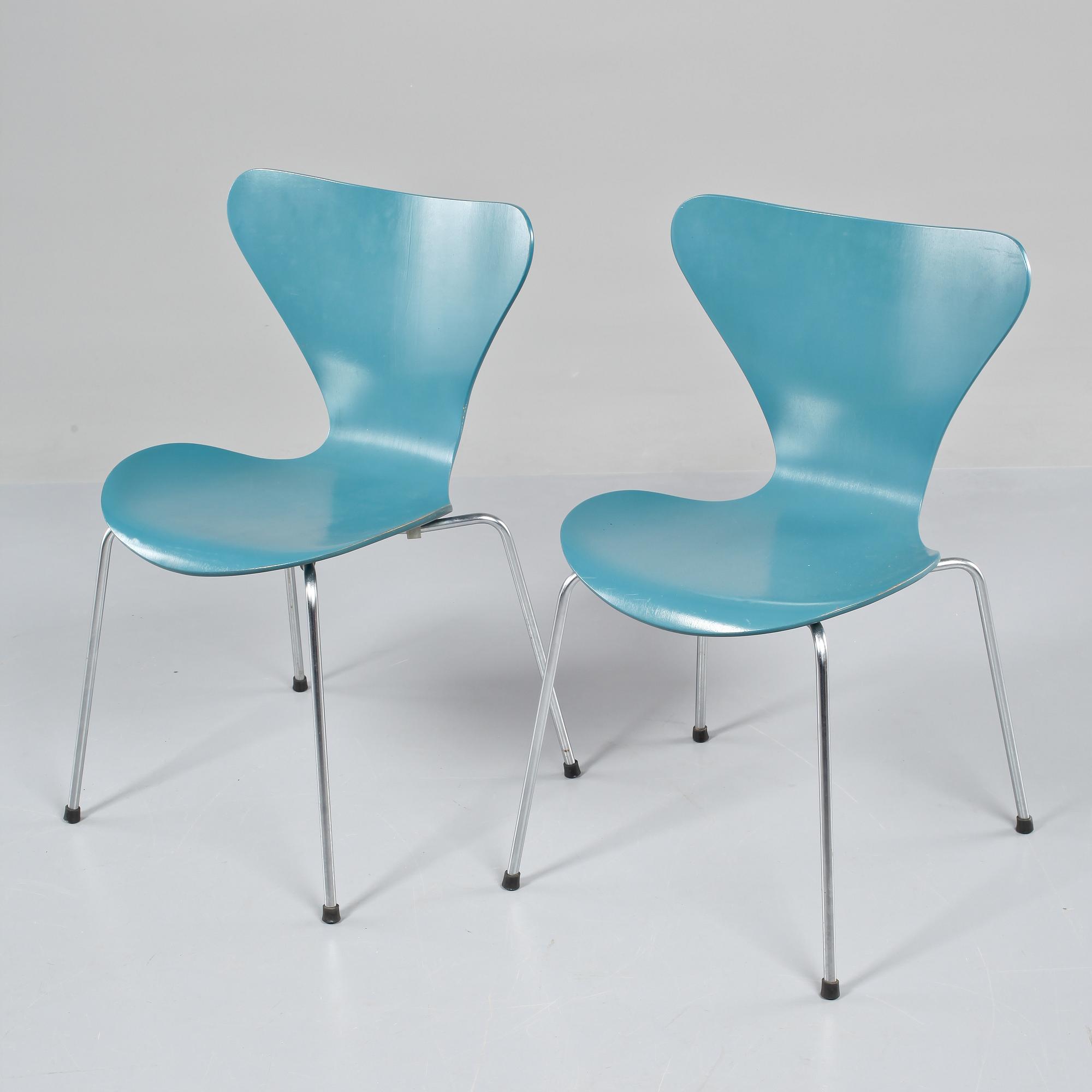 STOLAR, ett par, "Sjuan", Arne Jacobsen, Fritz Hansen, 1968.