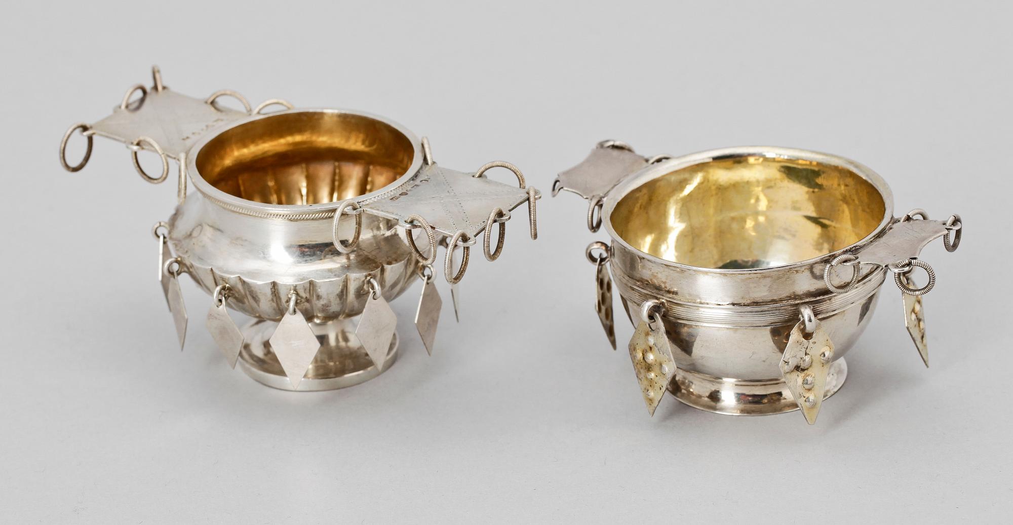 KÅSOR, 2 st, silver, bl.a. Erik Linderoth Umeå 1831. Tot vikt ca.