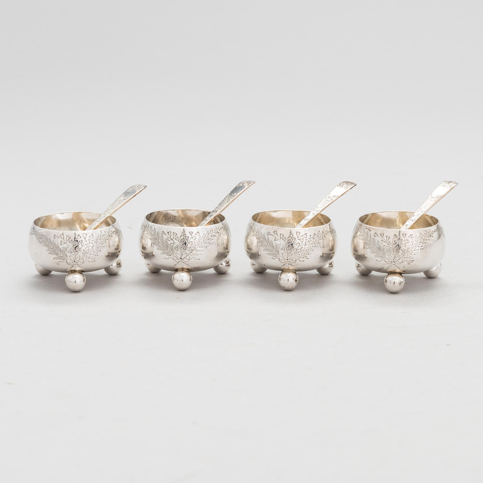SALTKARSSET för fyra, sterling silver, London 1883.