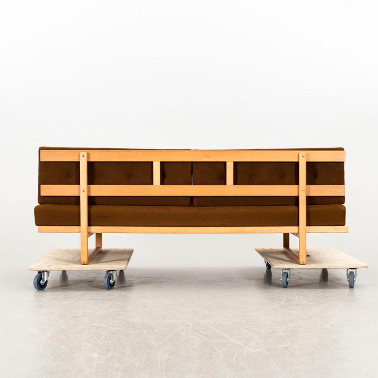 A 1950/60'S BØRGE MOGENSEN DAYBED.