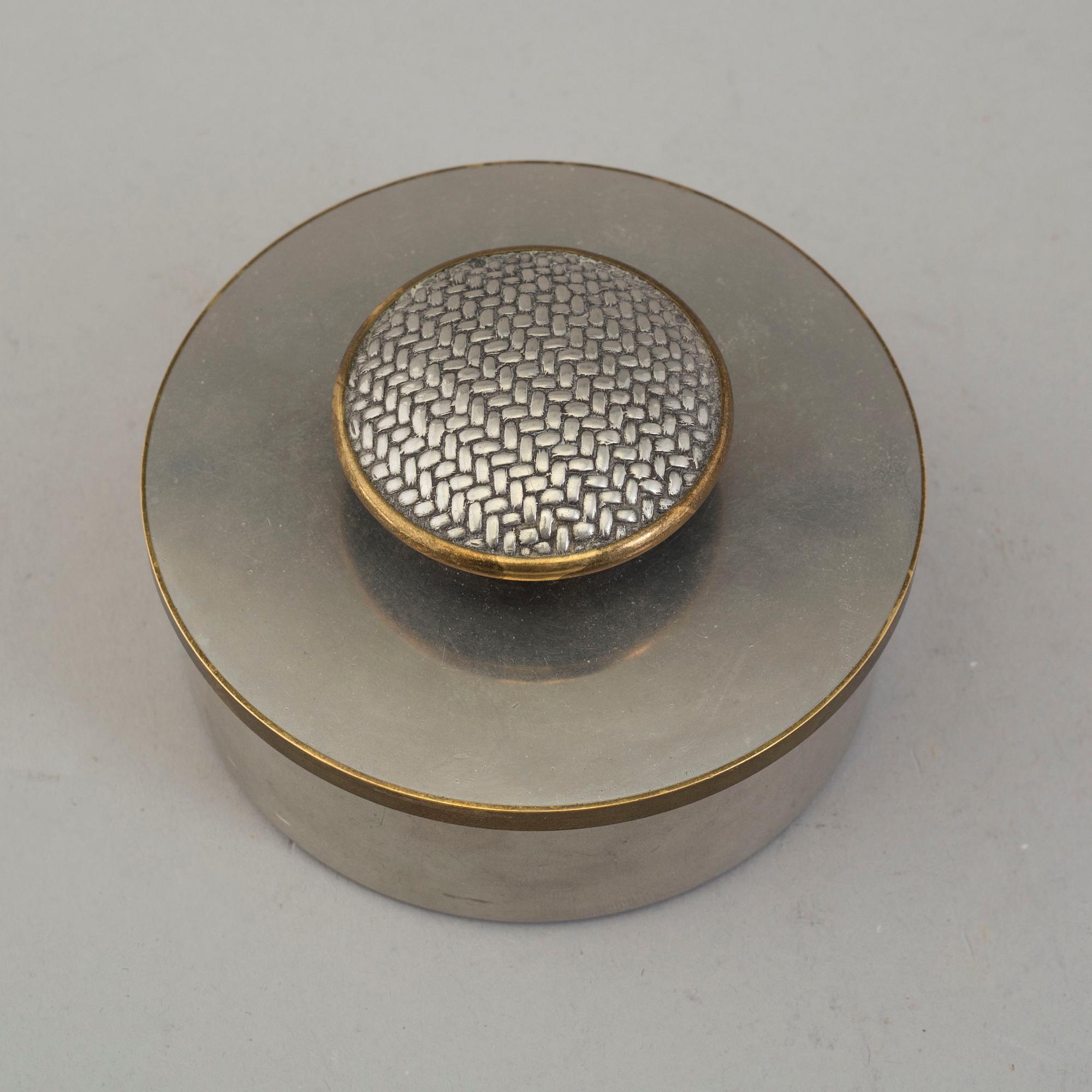 ESTRID ERICSON, burk med lock, för Firma Svenskt Tenn, Stockholm 1956.