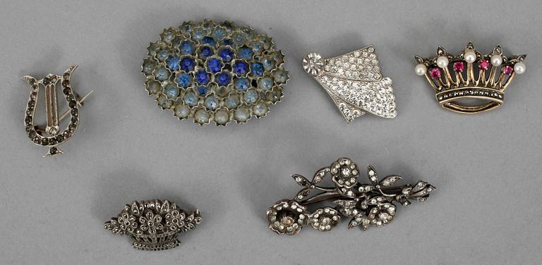 PARTI BIJOUTERIER, 17 delar, bla silver och paste, Nordiska Kompaniet, 1800-1900-tal.