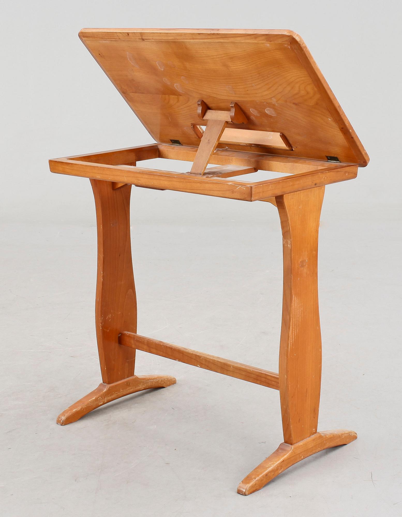 LÄSBORD, Nordiska Kompaniet, brickmärkt, 1900-talets mitt.
