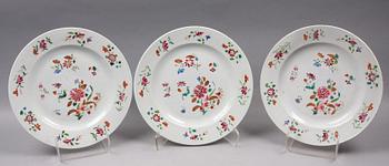 TALLRIKAR, 6 st, porslin. Qing dynastin. Qianlong (1736-95).