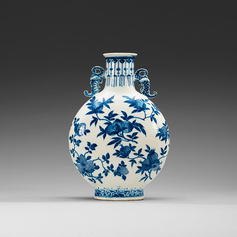 A blue and white moonflask, Qing dynasty, 19th Century with Kangxi six character mark.