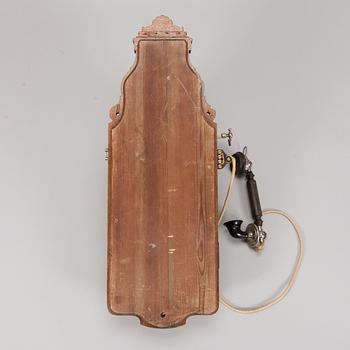 VÄGGTELEFON, L.M. Ericsson, sekelskiftet 1800/1900-tal.