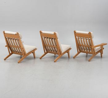 Hans J Wegner, soffa/fåtöljer, 3 delar, "GE-375", Getama, Gedsted, Danmark.
