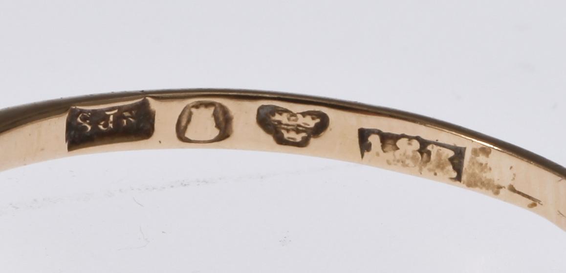 RINGAR, 2 st, 18 K guld, Sverige. Tot vikt 6 gr.