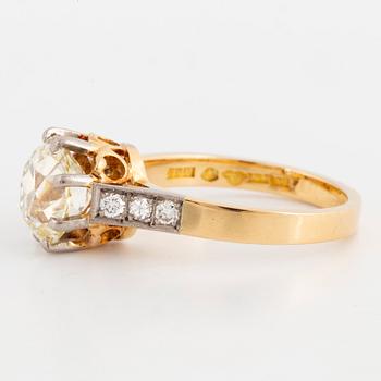 Old-cut ca 2,50 ct diamond ring.