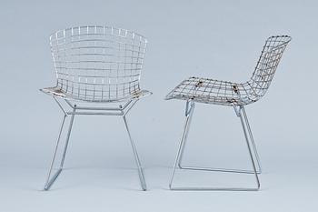 Harry Bertoia, A SET OF FOUR WIRE CHAIRS. No 420.