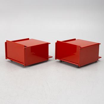 Kazuhide Takahama, A pair of side tables, Simon International, end of the 20th century.