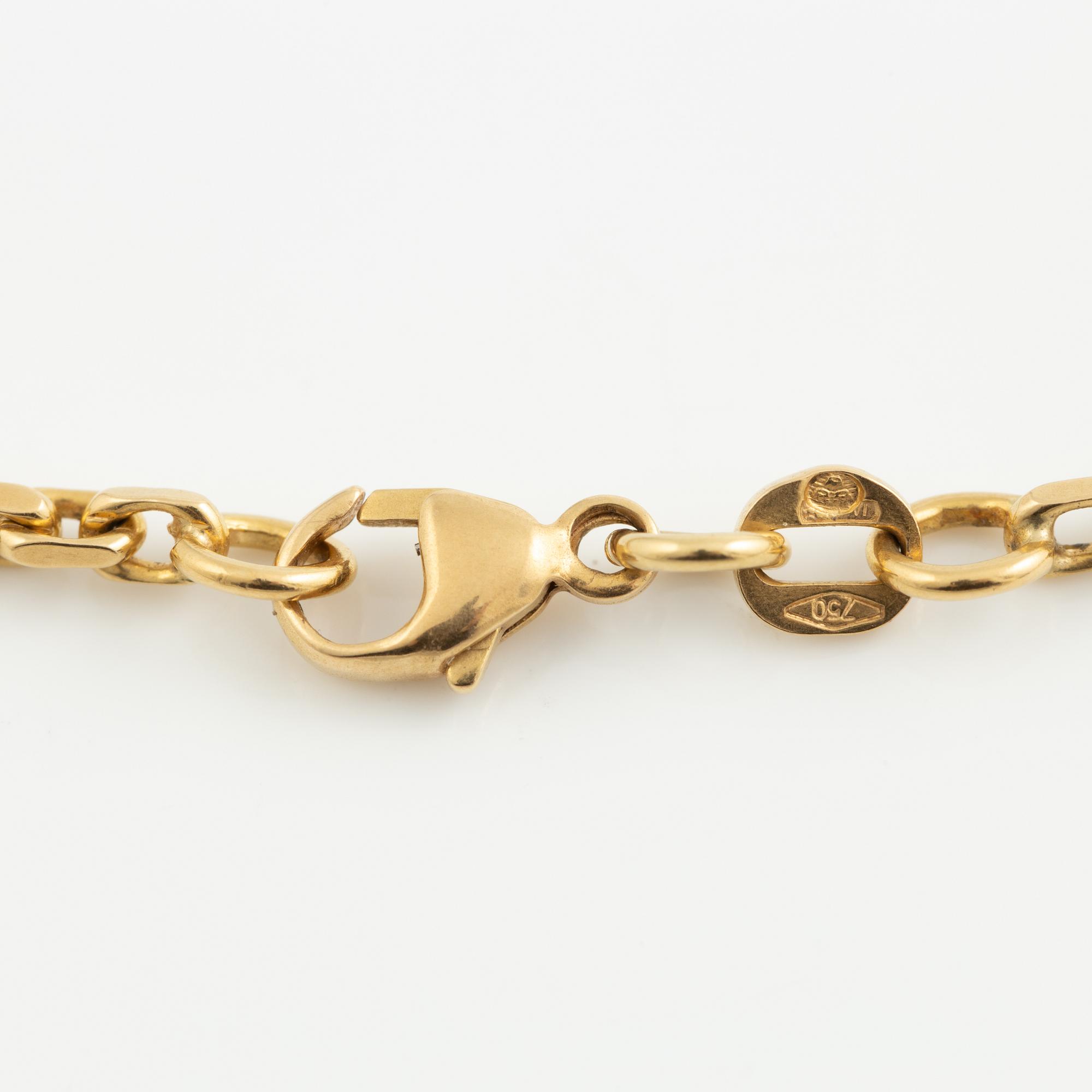 Två halskedjor, ett med hänge och ett armband, 18K guld.