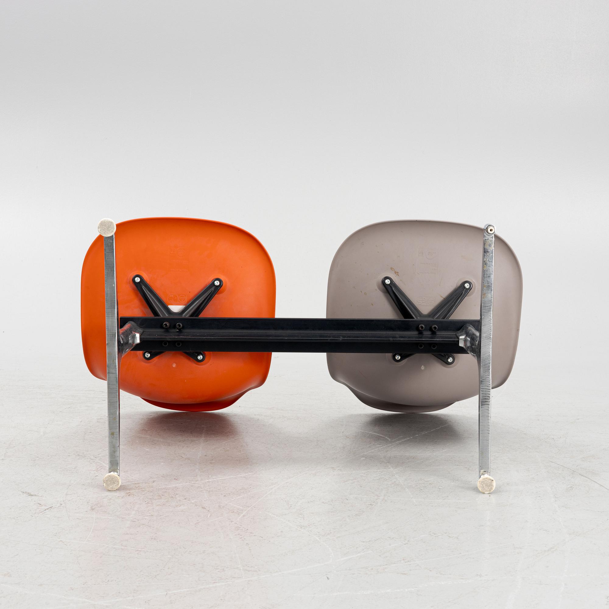 Charles & Ray Eames, soffa, "Eames Plastic Side Chair Beam Seating", Vitra.