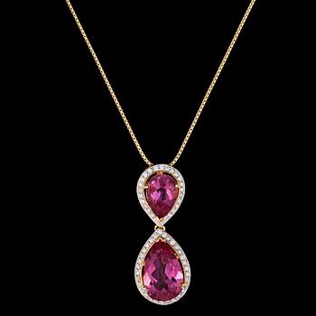 56. A pink topaz and brilliant cut diamond pendant, tot. 0.32 cts.