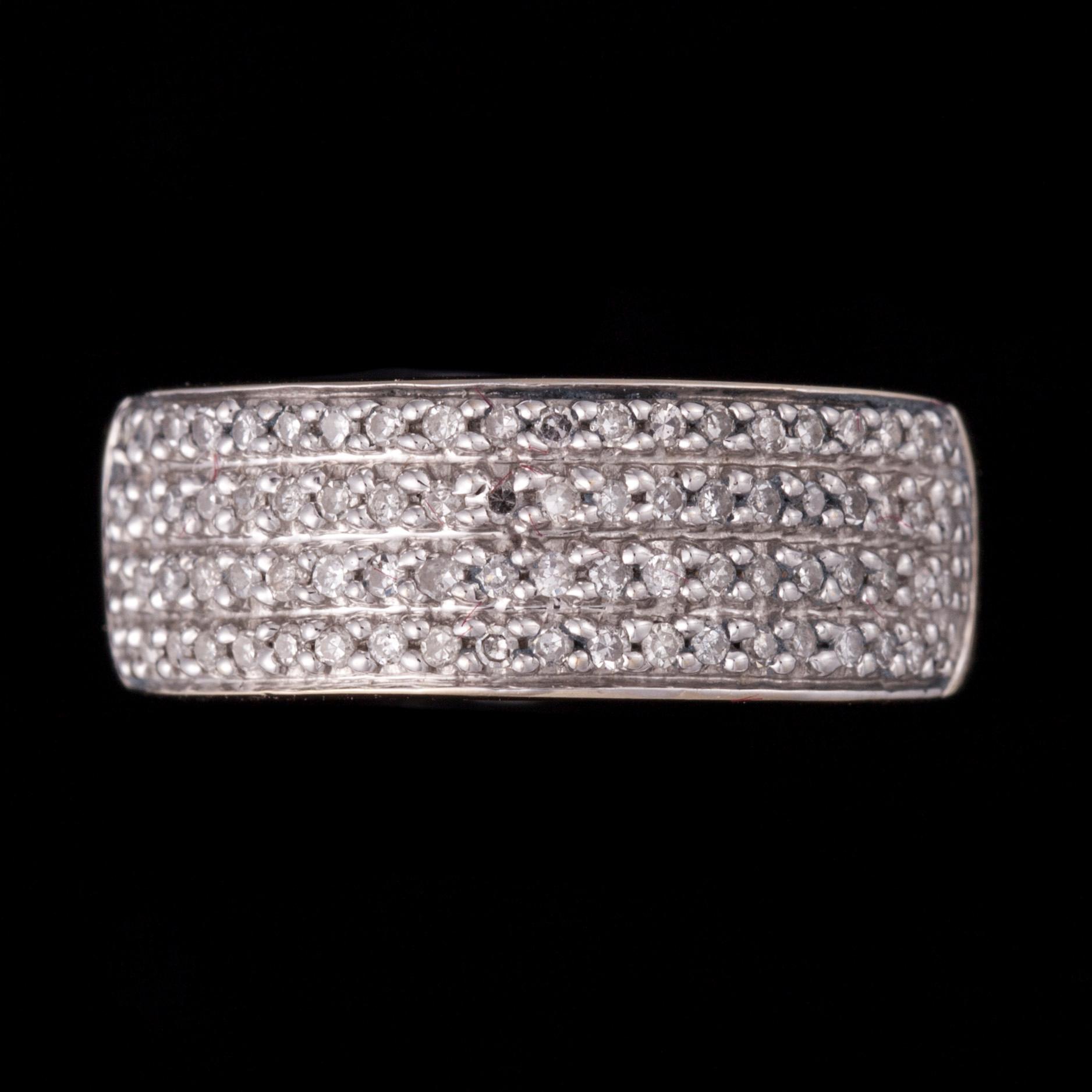 RING, 14K guld, diamanter. Vikt ca 2,8 g.