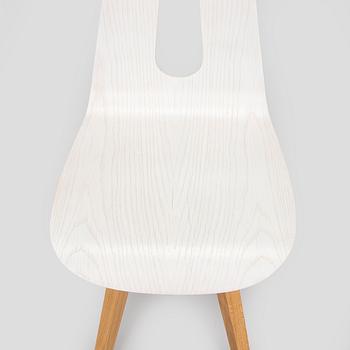 Jouni Leino, Stol "Oma" (Egen) för Puulon, Jouni Leino Design Studio 2017.