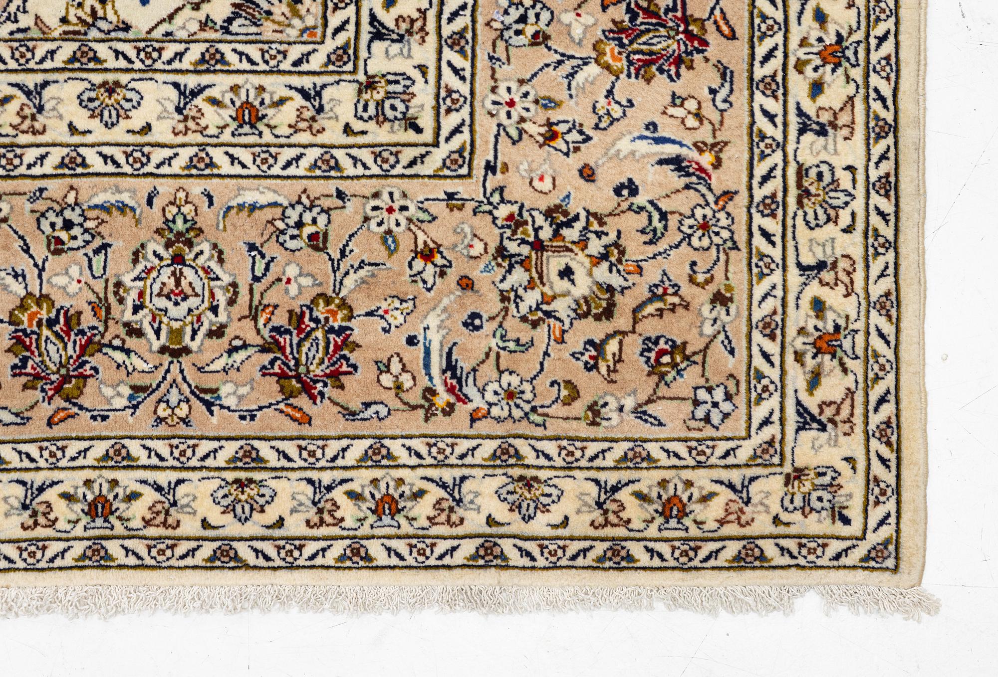 Matta, Keshan, ca 402 x 300 cm.