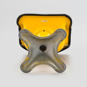 Yrjö Kukkapuro, nojatuoli malli 417, Haimi 1960-luvun loppu.