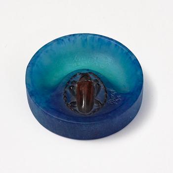 Almaric Walter, & Henri Bergé, a pâte de verre beetle ashtray, Nancy, France, early 20th century.
