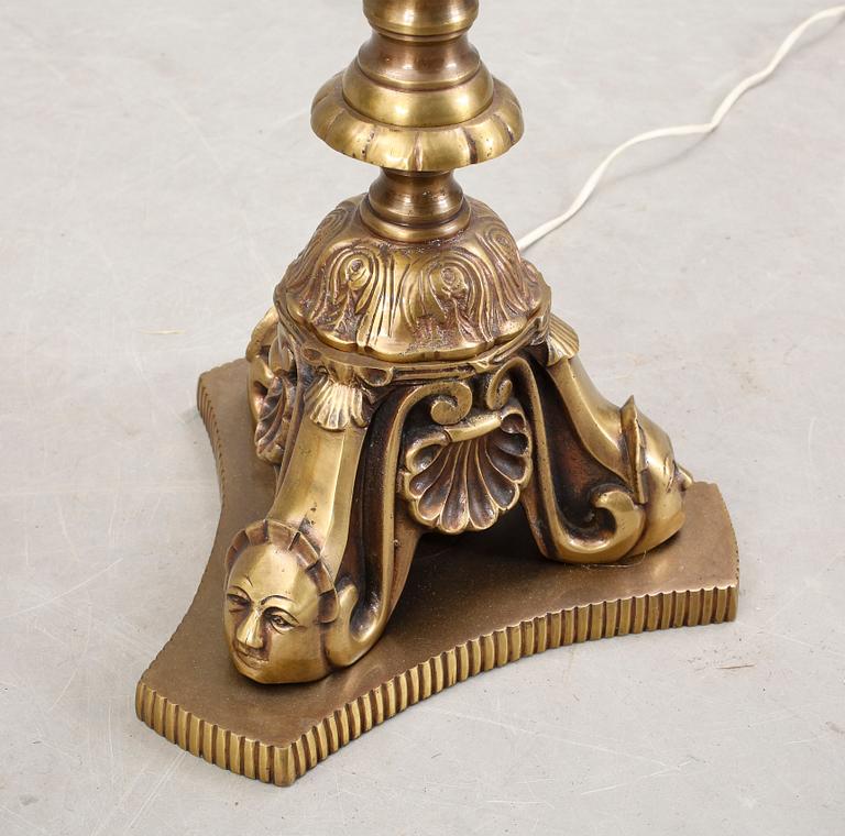 GOLVLAMPA, mässing, 1900-tal.