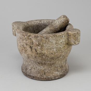 A 19th/20th century marble mortar.