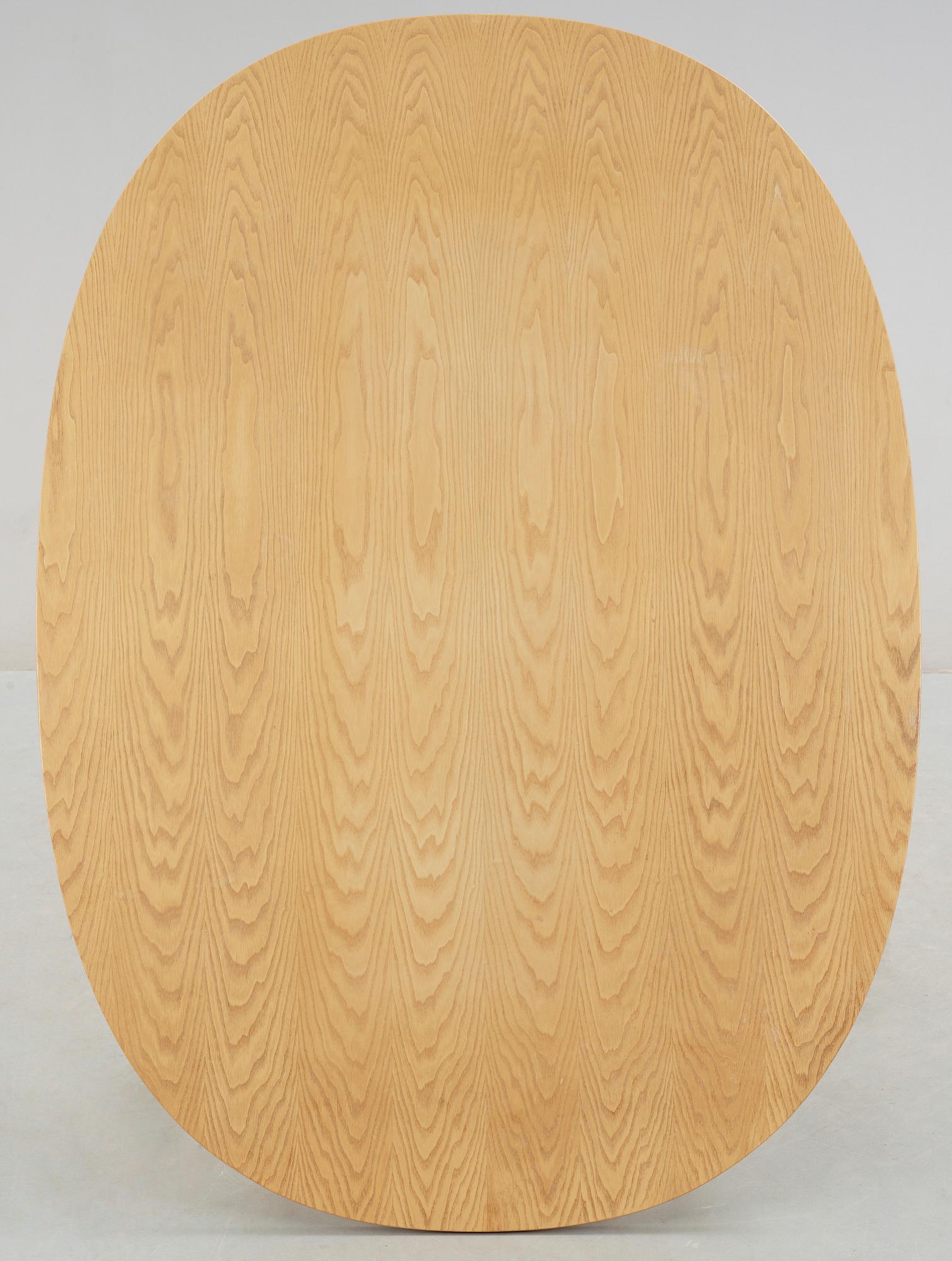BORD, "Superellips" Bruno Mathsson och Piet Hein för Fritz Hansen, Bruno Mathsson international, Värnamo.