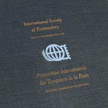 ALBUM med SILVERMEDALJER, 20 st, "International Society of Postmasters", 1900-talets andra hälft.