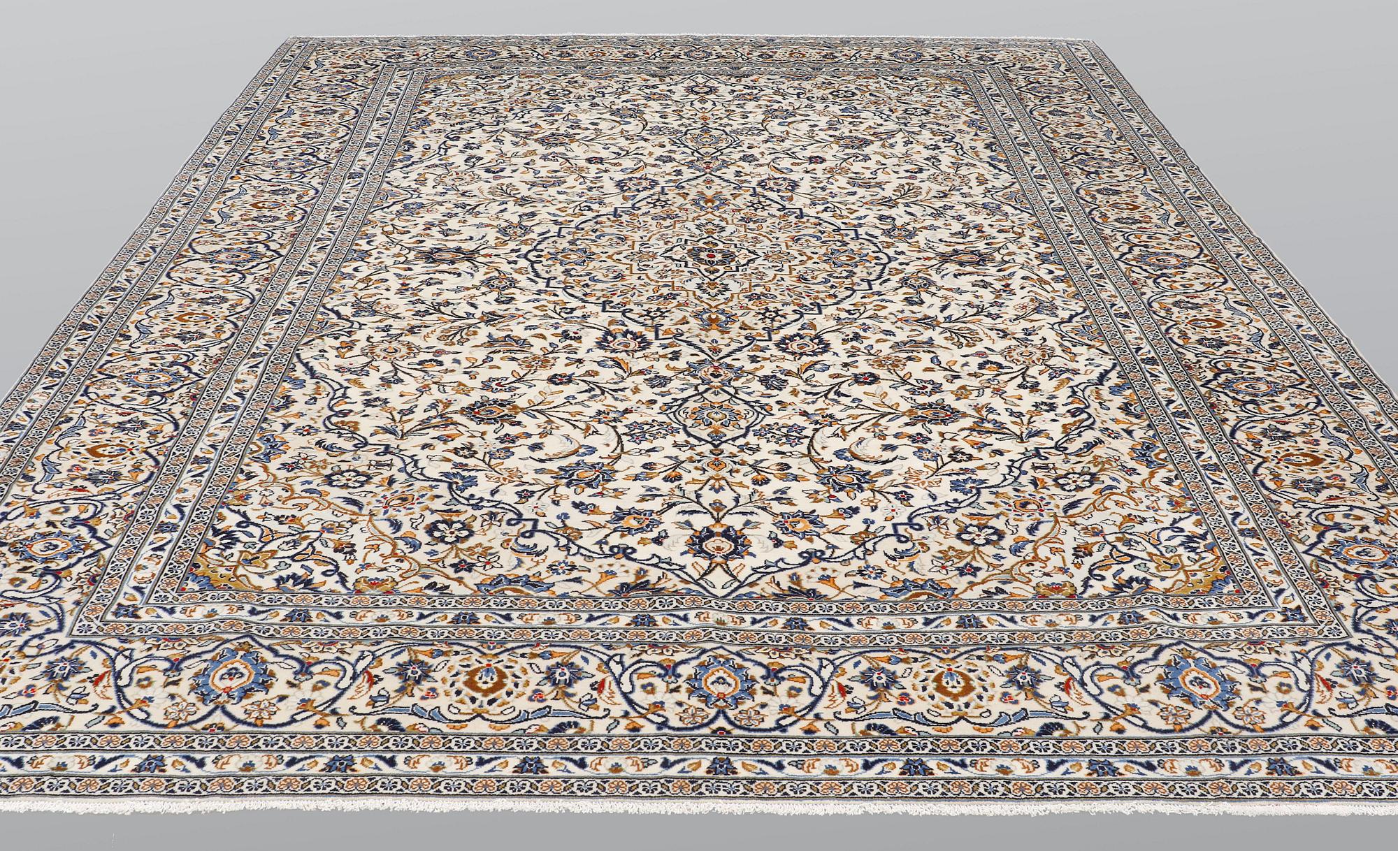 Matto, Kashan, ca 400 x 290 cm.