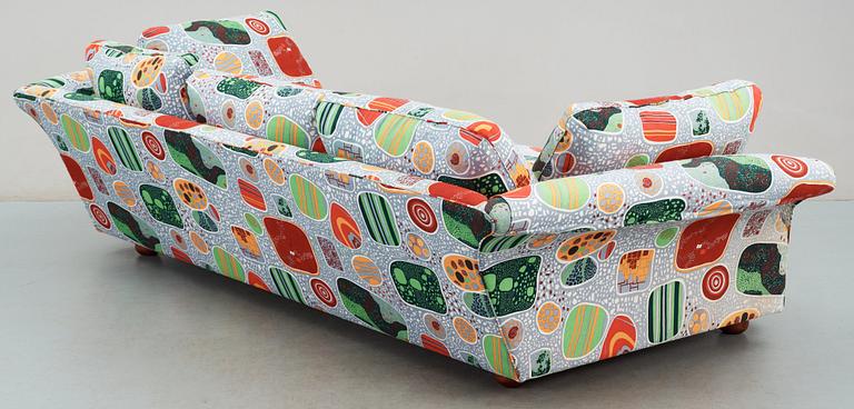 A Josef Frank sofa, 'Liljevalchs', Svenskt Tenn.