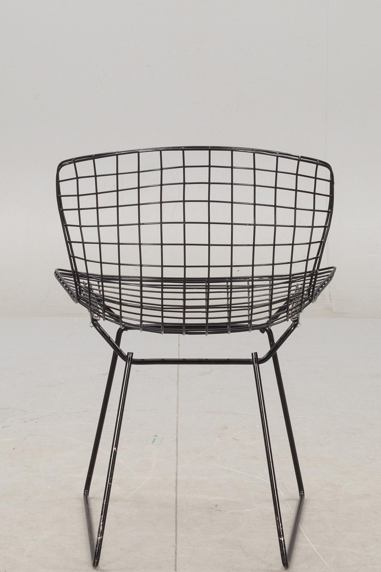 STOL, "Sidechair". Design Harry Bertoia.