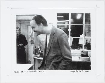 Carl Johan De Geer, fotografi, signerat 12/30.