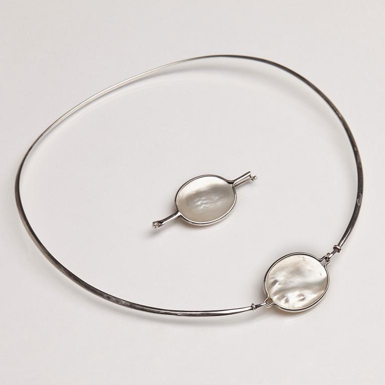 Vivianna Torun Bülow-Hübe, a sterling silver and mother of pearl necklace and brooch, executed in her own workshop, 1970-80's.