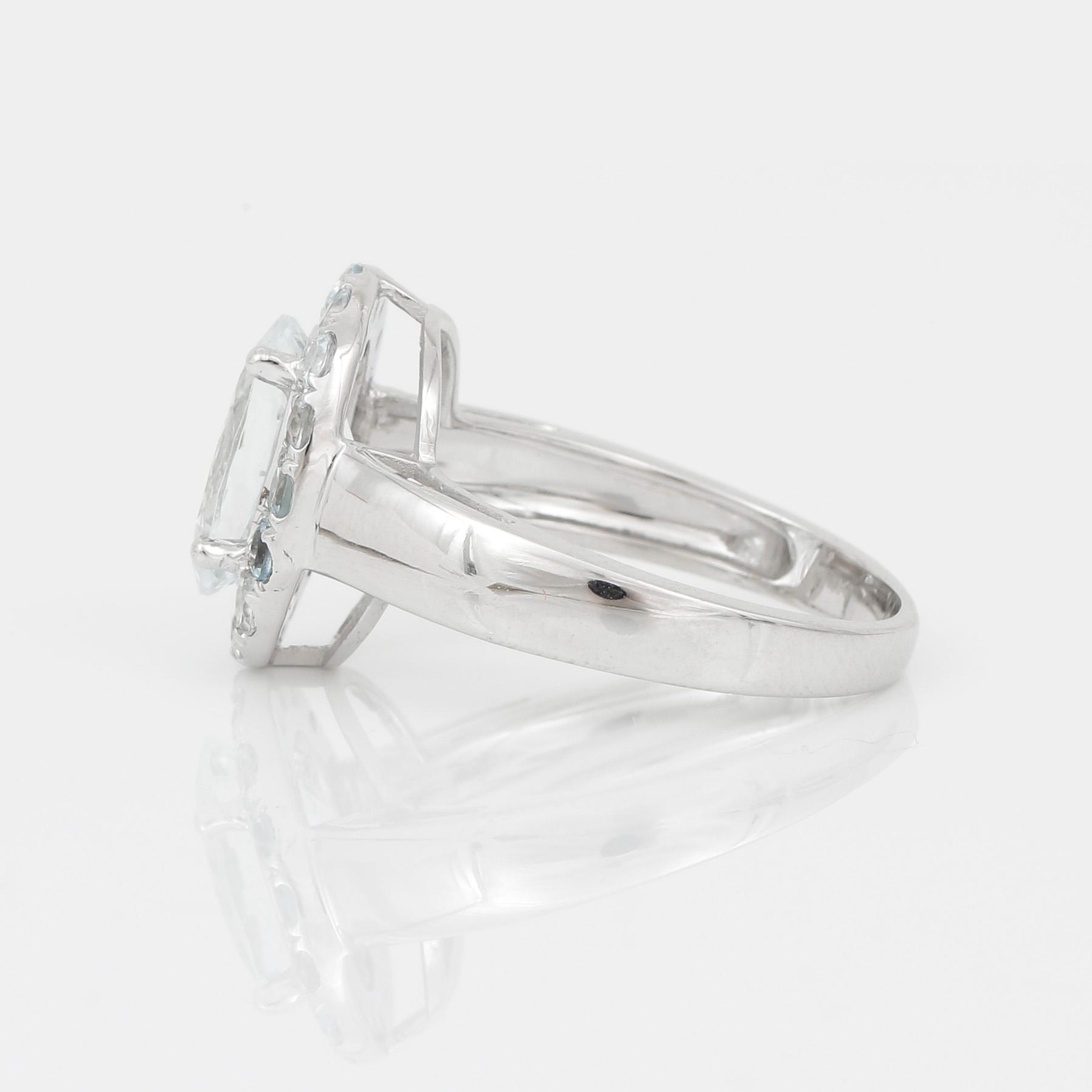 RING, 14K vitguld med ovalslipad goshenit, ca 2,09 ct. Vikt ca 4,62 g.