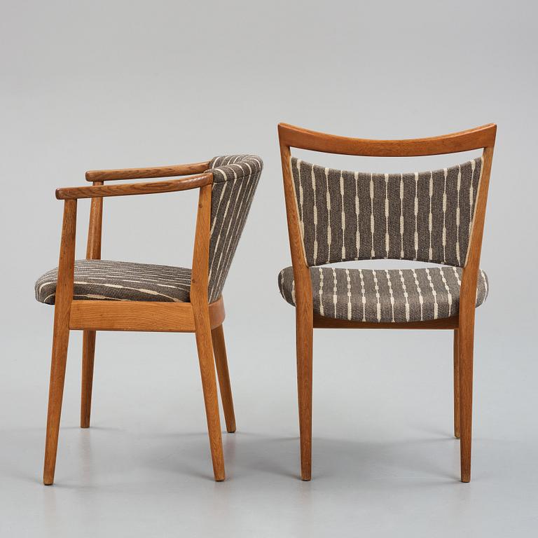 Finn Juhl, a set of 4 'SW86' + 1 oak chairs, Søren Willadsen, Denmark.