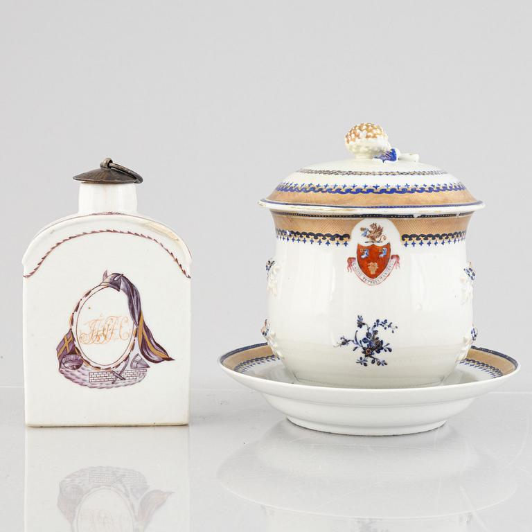 A porcelain tea caddie and mug with cover and saucer, China, Qing dynasty, late 18th century.