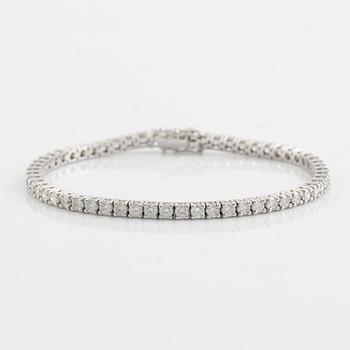 Tennisarmband med briljantslipade diamanter.