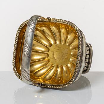 Confectionery bowl and cream jug, low-grade silver, Empire, 19th Century.