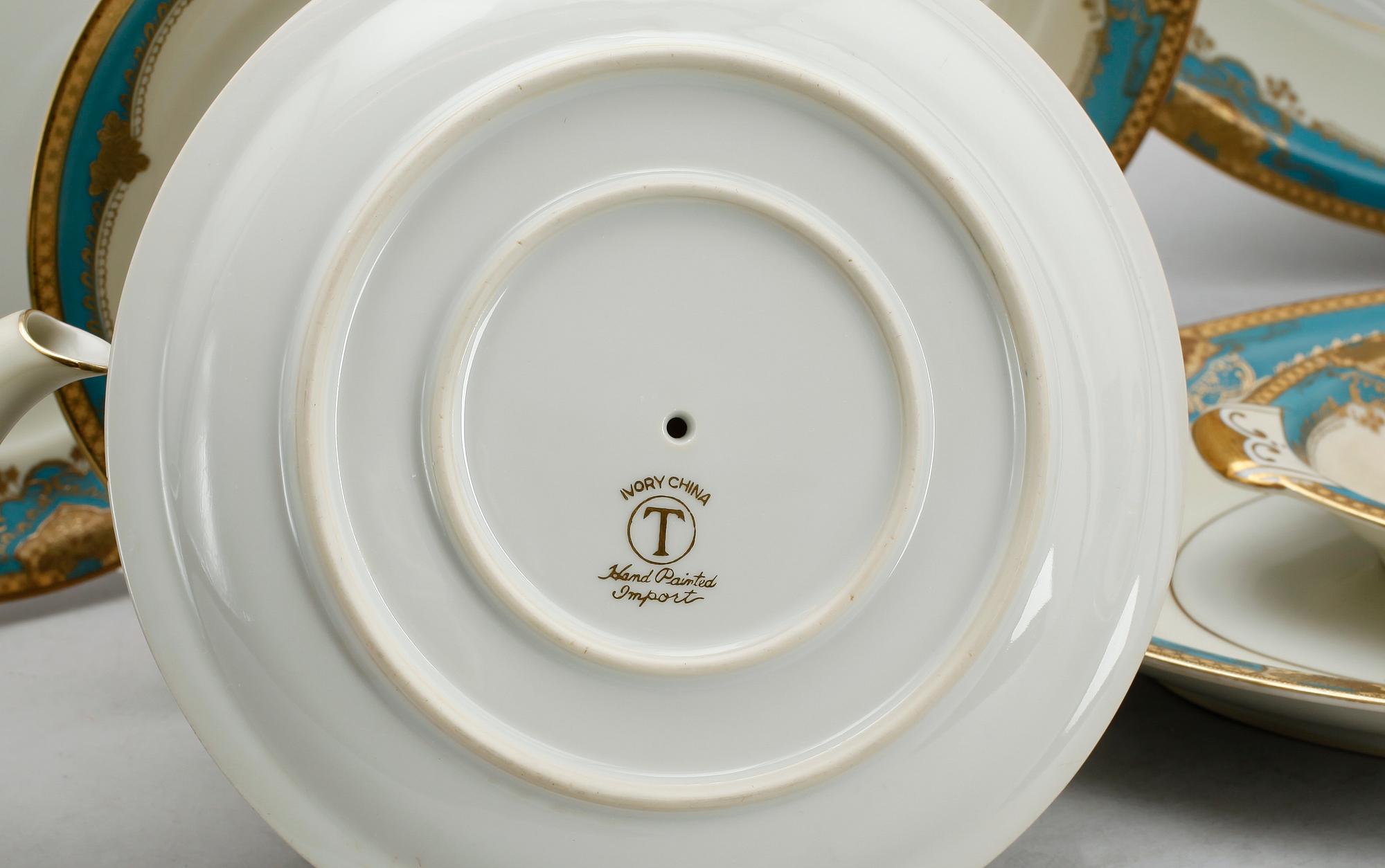 MATSERVIS, 56 del, porslin, 1900-talets första hälft.