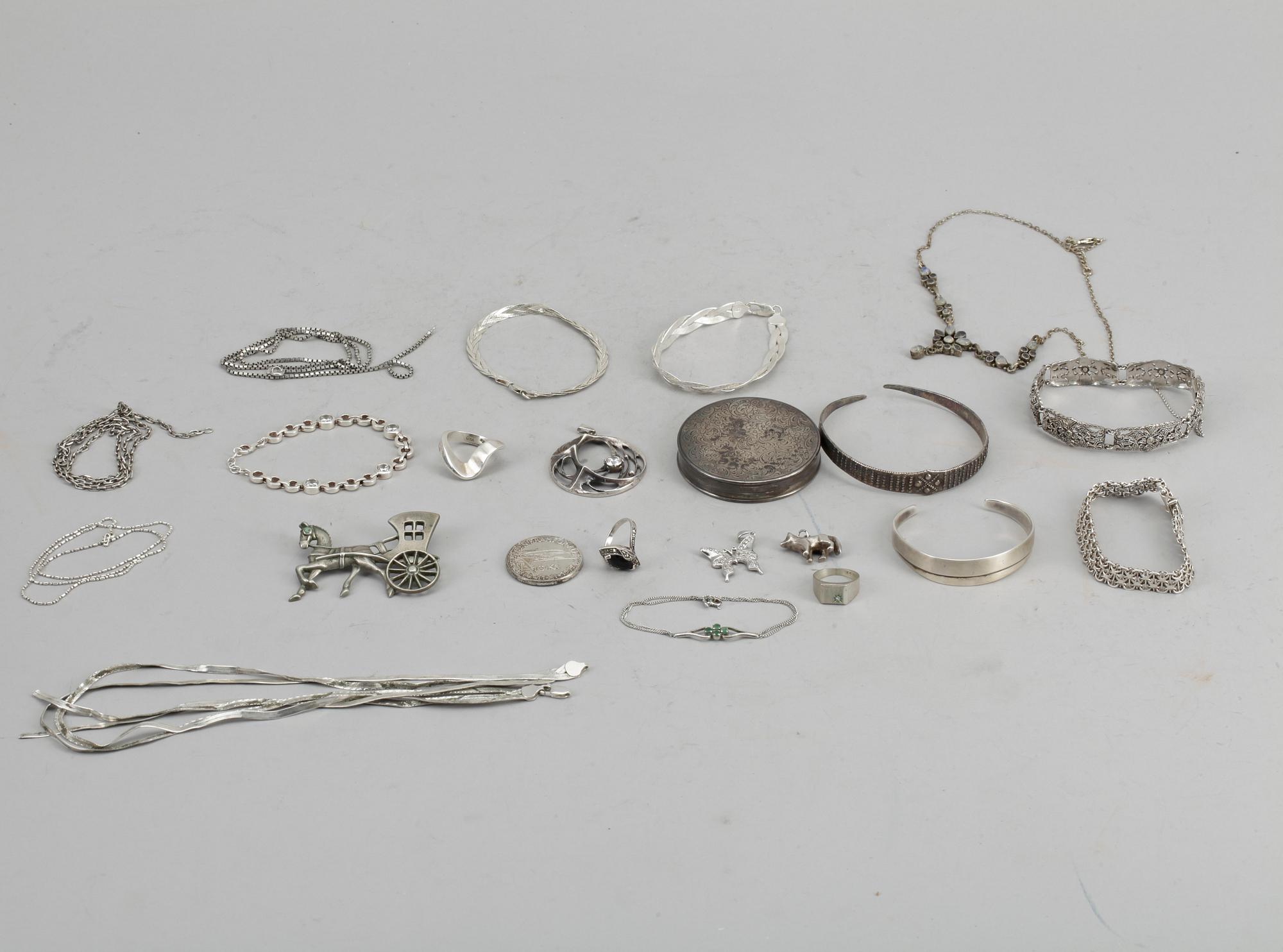 PARTI SILVER, 19 delar, olika länder, 1900-tal. Vikt 316 gram.