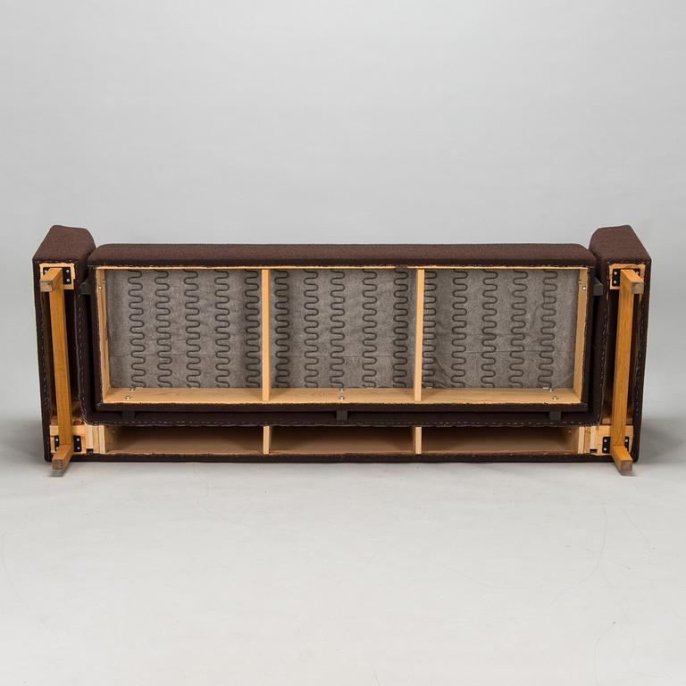 A 21st century 'Gap Lounge' sofa by Swedese.
