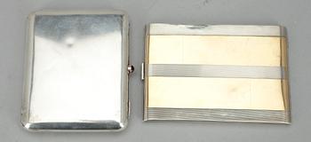 CIGARETTETUIER 2 st, silver 1900-talets början.