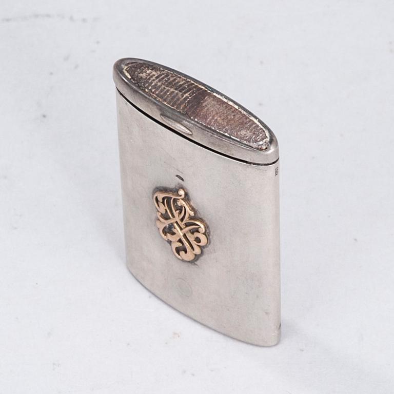 TÄNDSTICKSASK, silver, tyska stämplar. Vikt 35,4 g.