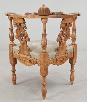 PUDERSTOL, renässansstil, omkring 1900.