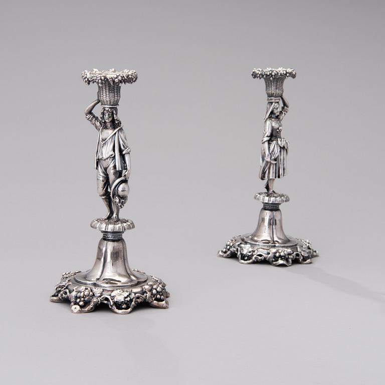 A PAIR OF FINNISH SILVER CANDLESTICKS, Roland Melin, Helsinki 1857.