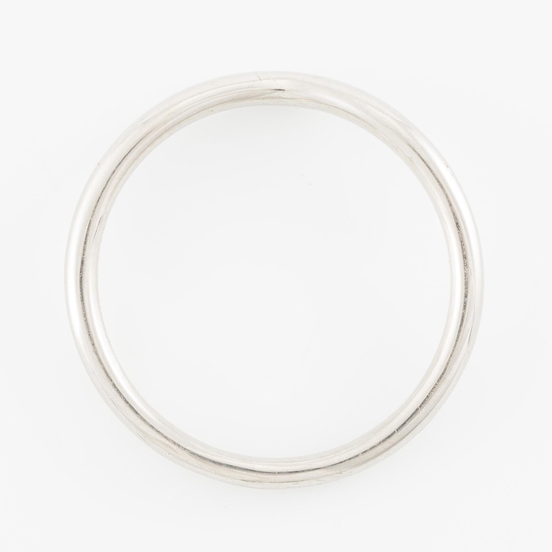 Elsa Peretti, Tiffany & Co, "Curved ring", platinum.