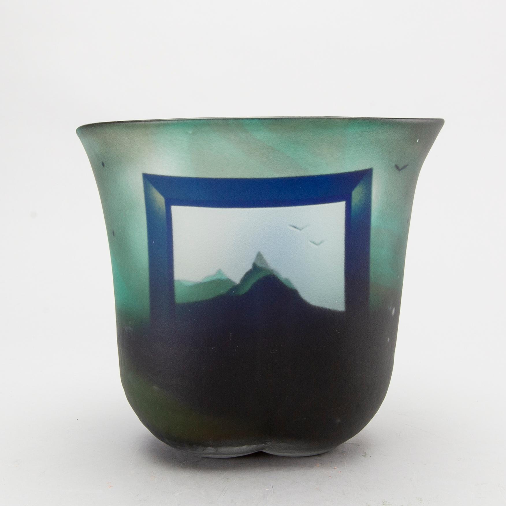 BERTIL VALLIEN, a glass bowl, for Kosta, unique, signed.