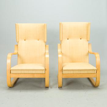 Alvar Aalto, a pair of late 20th century '401' armchairs for Artek.
