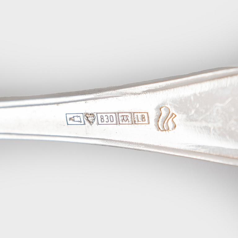 Aterinsarja, 35 osaa, hopeaa, "Chippendale", 1958-1999. Eri suomalaisia valmistajia.